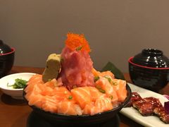 三文鱼火山丼-魔丼屋(日月光店)