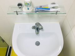 -7天连锁酒店(上海徐家汇龙华路地铁站店)