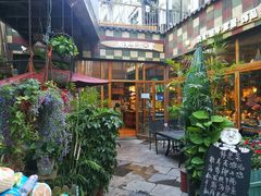 -泉乐坊步行街(烟酒特产平价超市店)