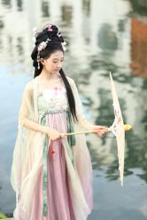 -一揽芳华汉服旗袍体验馆(拙政园店)