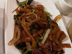干炒牛河-稻香酒家·34年老字号·港式粤菜(汉街店)