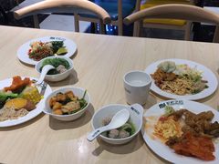 -梦航彩虹之约自助餐厅(华府天地店)