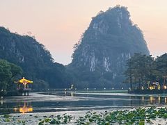 -星湖旅游景区七星岩