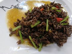 清炒猫爪菇-下梅人家土菜馆(历史文化餐厅度假区店)