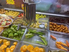 自助取餐区-老炳·七丛松甘草水果