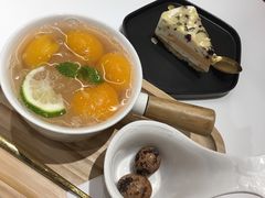 枇杷雪梨银耳羹-炖物24章·顺时轻养茶(杭州大厦店)