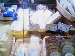 芝士、黄油-Olé精品超市(广州太古汇店)