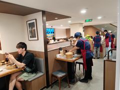 -莱莱小笼·乔艾