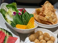 -三人行骨头王火锅(长寿店)