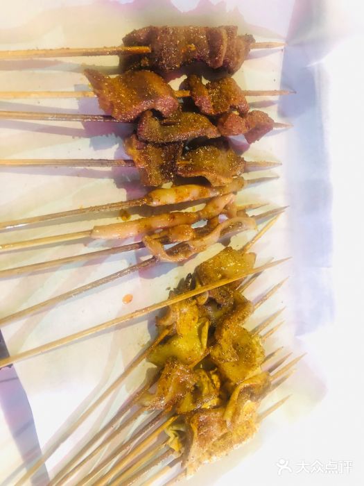 小红桶烧烤(烟台芝罘医院总店)图片