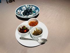 餐前小凉菜三样-荣轩(新荣记环球金融中心店)