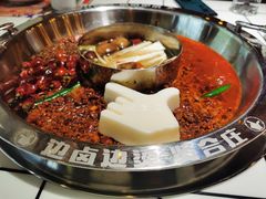 -贤合庄卤味火锅(安吉万达店)