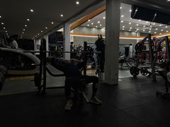 -途睿健身游泳俱乐部(顶峰店)