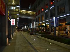 -丽丰购物中心·停车场