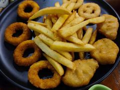 脆炸拼盘-摇滚披萨(长春街店)