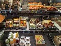 面包甜点陈列柜-星巴克(重庆火车北站北广场II店)