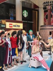 -乐高品牌旗舰店(人民广场店)