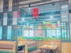 -小三峡食府(西五路店)