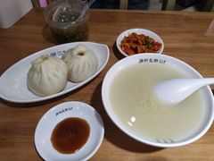老面土猪肉包-凤起龙游老面包子(凯德晶品店)