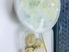 滑蛋青菜粥-曼曼汤包(建国西路店)