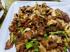 -超越海鲜屋(飞龙物业店)