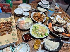 -蚝堡海鲜·威海菜·海肠捞饭·烧烤·亚洲吃蚝公司(幸福门店)