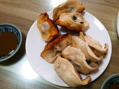 -胡记锅贴·沪上游子老鸭粉丝汤(太原路店)