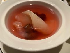 红菇花胶汤-广州富力丽思卡尔顿酒店·丽轩·粤菜