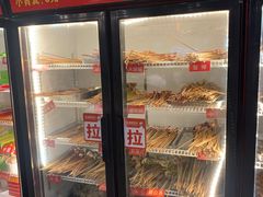 -钢管厂五区小郡肝串串香(蜀都万达店)