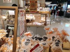 零售区-山崎面包(静安久光店)