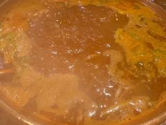 昆明寻甸酸菜牛肉火锅-云边嬢嬢·云南野料现摏火锅