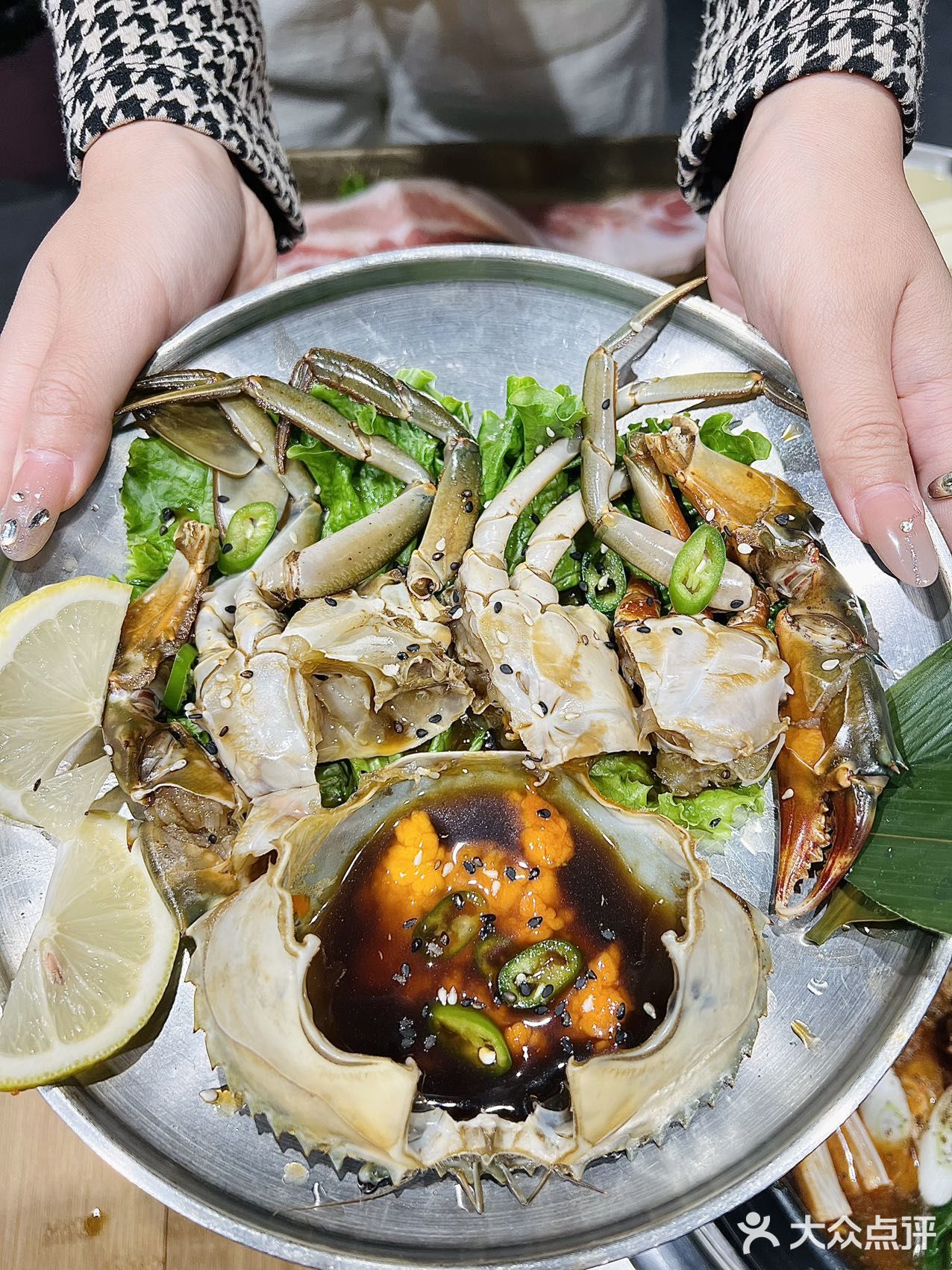 在北京，这一口酱蟹真是让人欲罢不能🦀️  