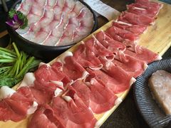 -渝涯重庆豆花老火锅(中赢国际店)