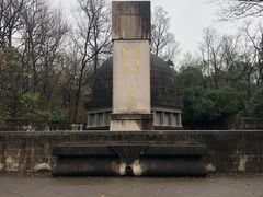 -廖仲恺何香凝墓
