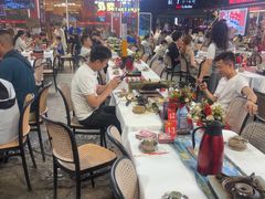 -刘姐啤酒鱼民族演艺餐厅(西街总店)