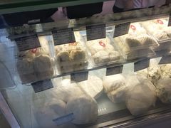 -白玉兰食品甜凤店(合生汇店)