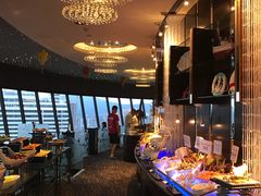 自助取餐区-广州花园酒店·凌璇阁旋转餐厅CAROUSEL360