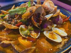 -蚝堡海鲜·威海菜·海肠捞饭·烧烤·亚洲吃蚝公司(幸福门店)
