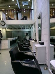 -SIX Hair Consultant
