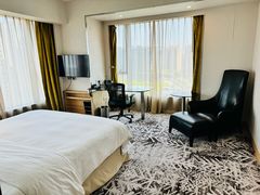 -上海虹桥西郊假日酒店