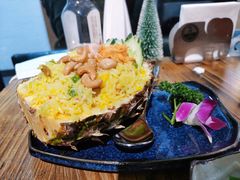 泰式凤梨菠萝炒饭-Hi YOU你的饭局泰餐厅(雍和宫店)