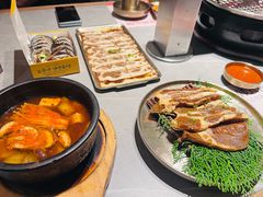 -草家酱蟹炭火烤肉店(珲春南路一店)