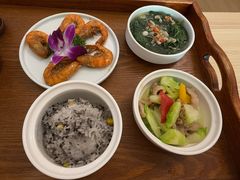 -雪梅月子中心(华侨城店)