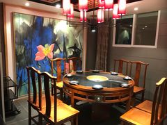 包厢-金杏·粘卷子 烤鸭 农家菜