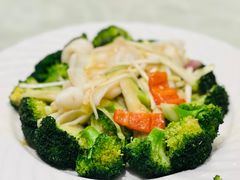 西兰花炒花枝片-广东胜利宾馆西关粤中餐厅