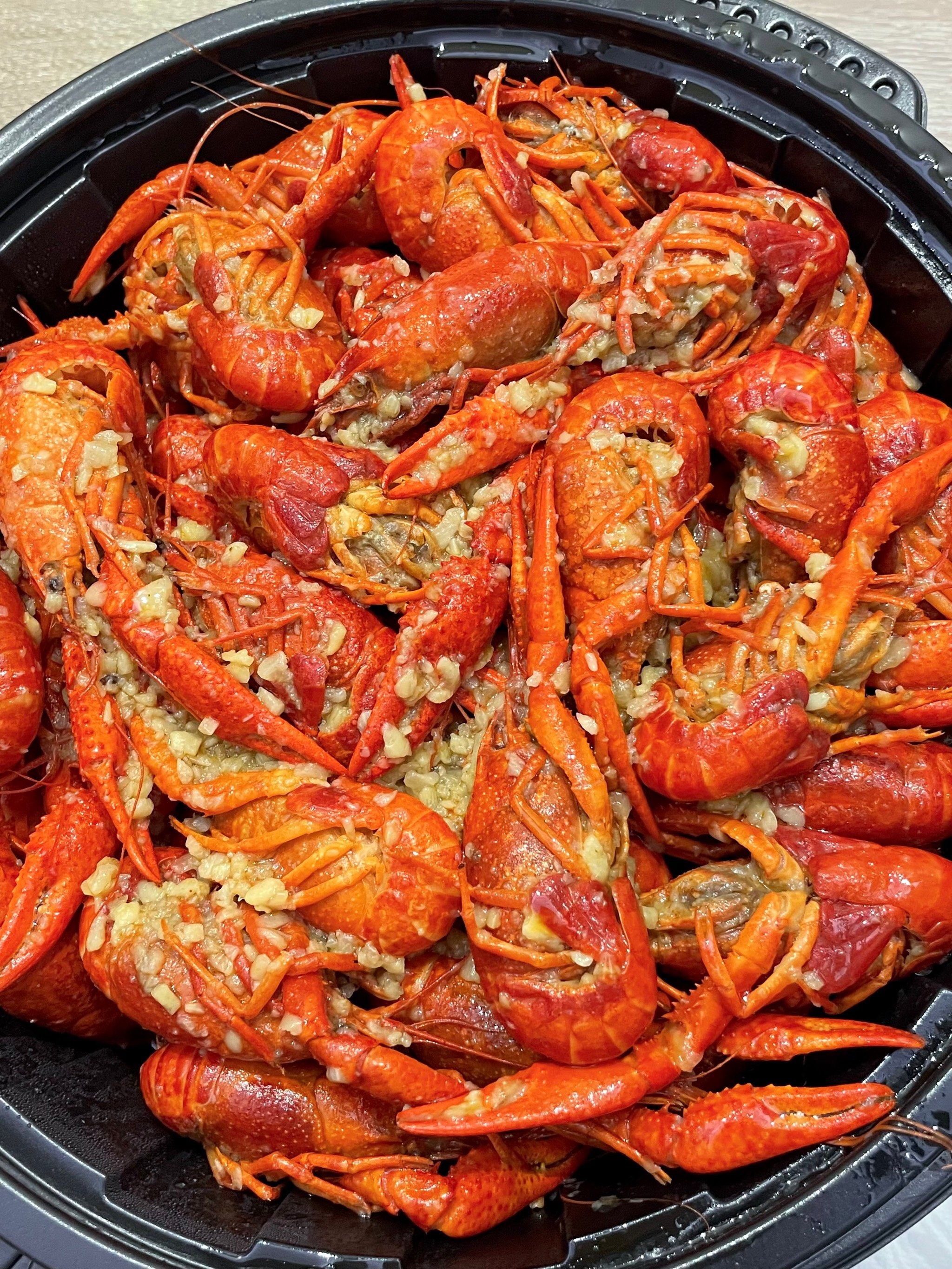 盒马的蒜蓉小龙虾真不错👍🏻