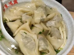 菜肉大馄饨-朱鸿兴面馆(镇湖店)
