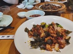 -头上红煨盐鸡·非遗院子餐厅