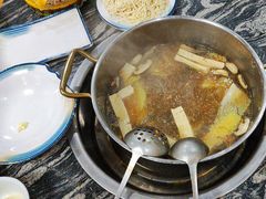 -乳仔牛牦牛汤锅 烤羊排(松潘古城店)