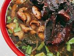 -小龙大肉面馆